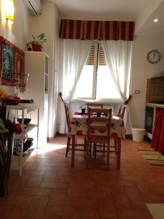Bed and Breakfast Casa Degli Ubaldi Рим Екстер'єр фото